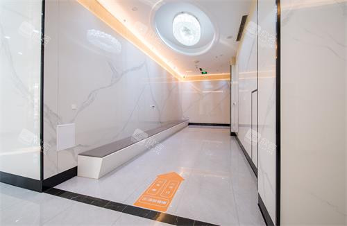 潍坊中牙口腔医院走廊环境 潍坊中牙口腔医院走廊环境