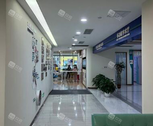 重庆维乐口腔走廊图