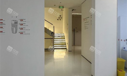 郑州白皮书口腔大厅环境图