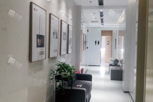 北京美冠塔口腔酒仙桥店等候区 (2)
