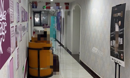 郑州芳艺整形医院走廊图