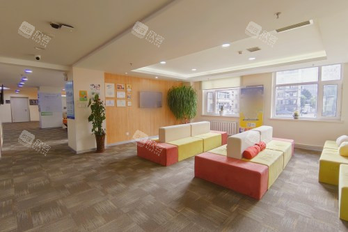 大连爱尔眼科医院四楼近视手术专科